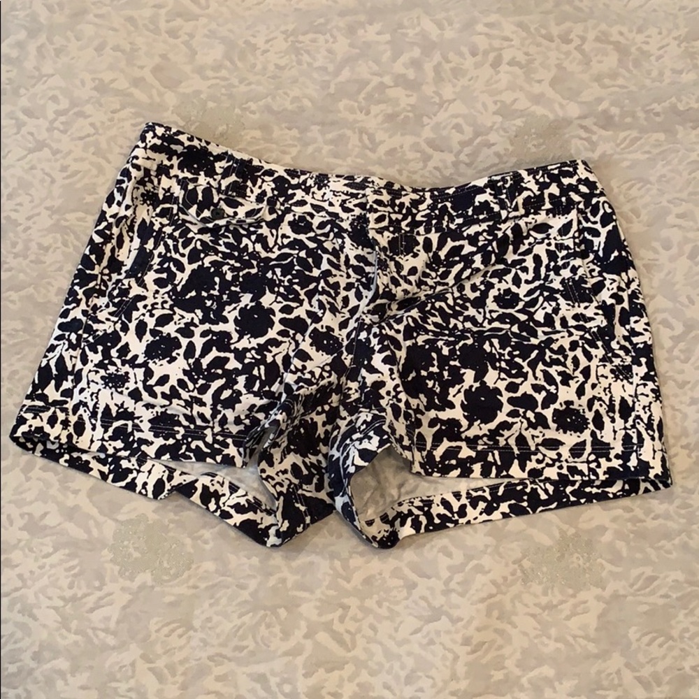 Navy Floral White Shorts